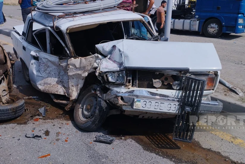 Kürdəmirdə yol qəzası baş verib, xəsarət alanlar var