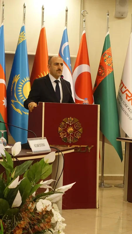 Ankarada Bəxtiyar Vahabzadənin 90 illik yubileyi qeyd olunub