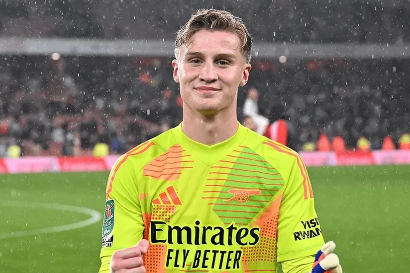 16 yaşlı qapıçı Arsenalın tarixinə düşüb