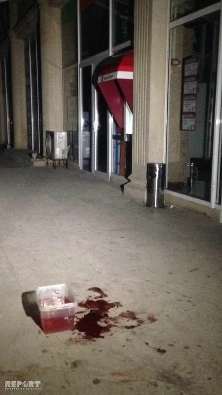 “Araz” marketin satıcısı iş yoldaşlarını bıçaqlayıb, onlardan biri ölüb - FOTO - VİDEO - YENİLƏNİB-2