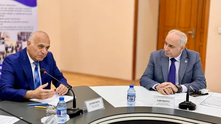 Jurnalistlər “İnsan hüquqları aylığı” çərçivəsində keçirilən təlimdə iştirak ediblər