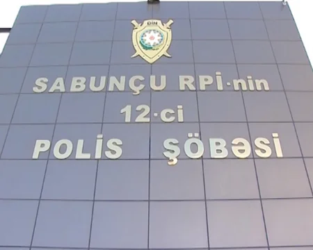 Sabunçuda iki avtomobil qaçıran yeniyetmə saxlanılıb