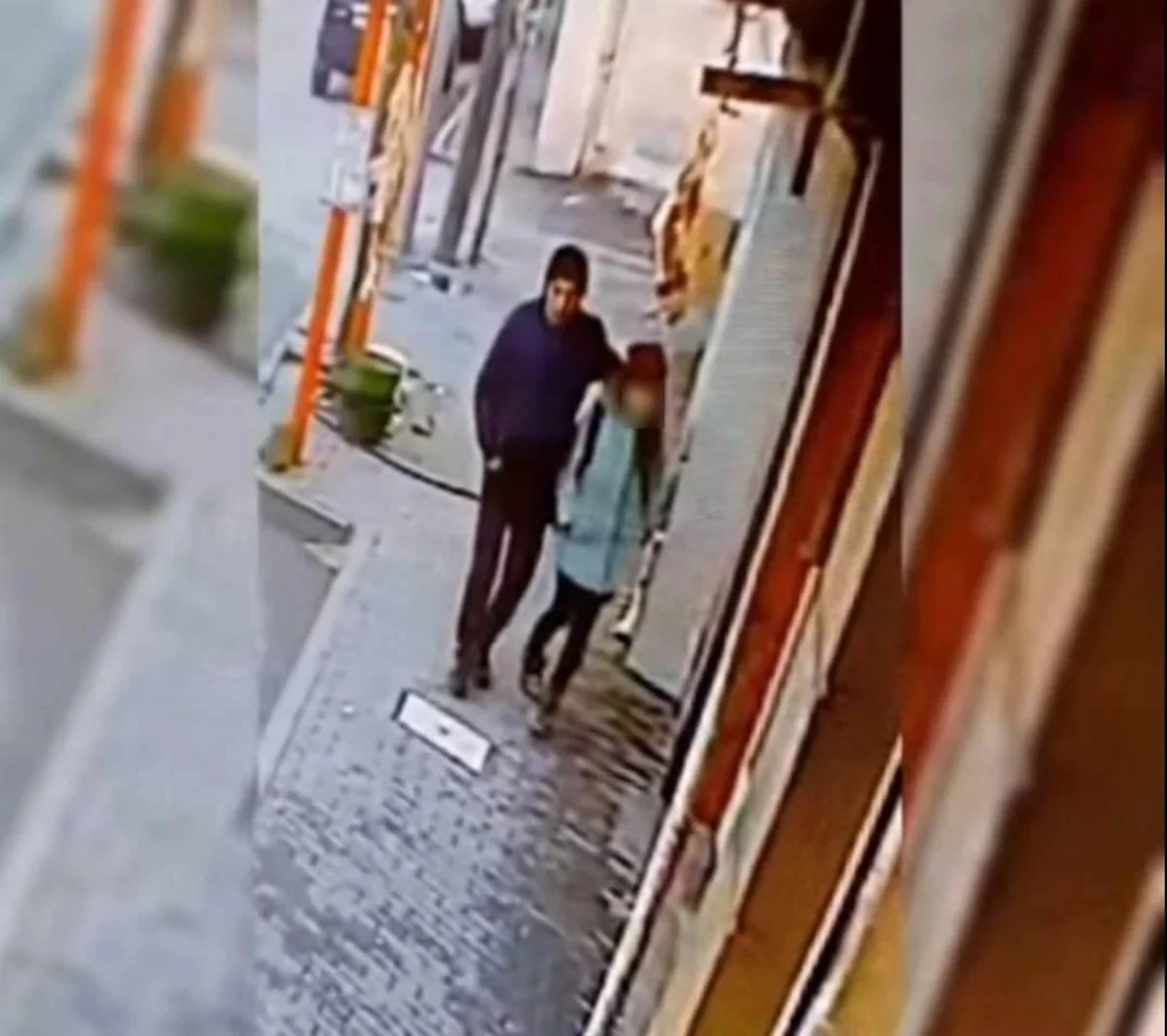 Bakıda naməlum kişi iki azyaşlıya qarşı qeyri-etik hərəkətlər edib - YENİLƏNİB