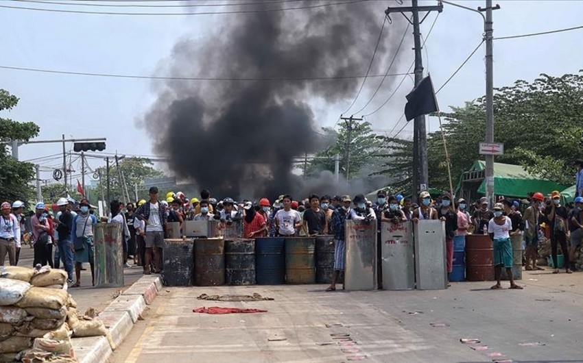 Myanmada öldürülən etirazçıların sayı 328 nəfərə çatdı