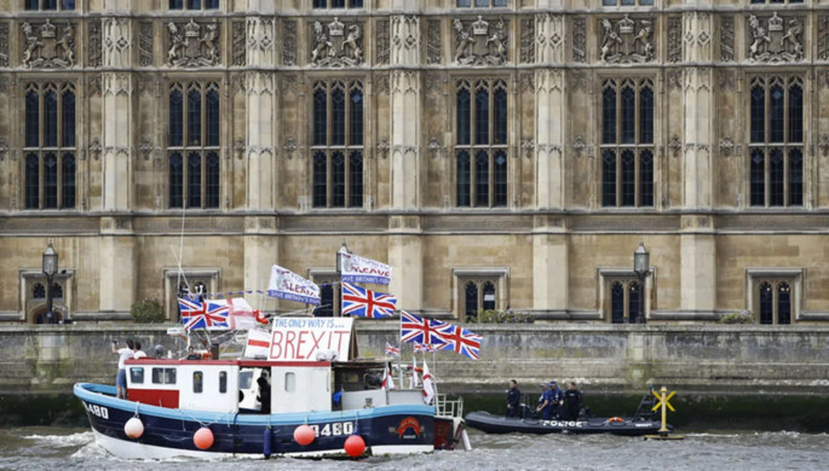 Britaniya parlamentinin Aşağı Palatası “Brexit” haqqında qanunu qəbul edib