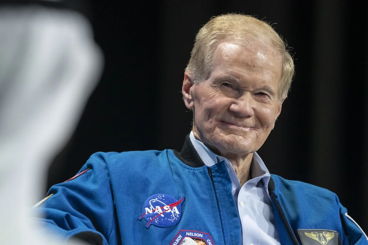 BƏƏ NASA ilə əmirlikdən olan astronavtın Aya uçuşunu müzakirə edir