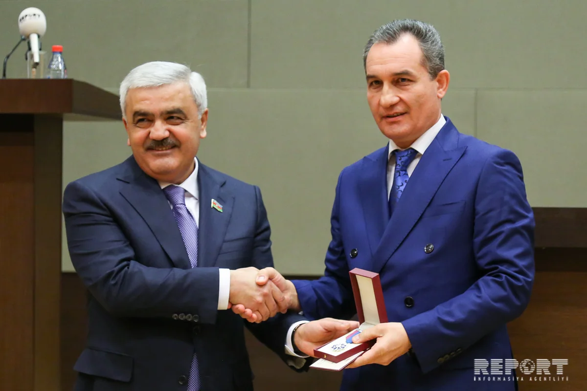SOCAR-da dövlət təltiflərinə layiq görülmüş neftçilərə orden və medallar təqdim olunub