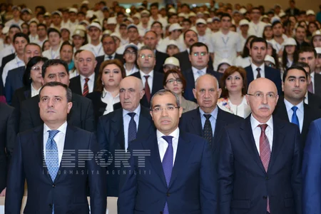 Azərbaycanda məktəblilərin fənn olimpiadasının qalibləri mükafatlandırılıb - FOTO