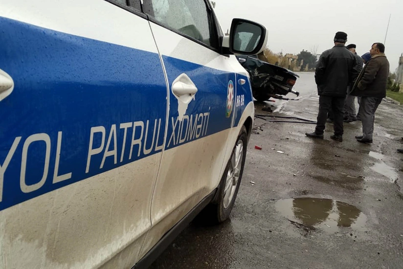 Qaradağda iki avtomobil toqquşdu, xəsarət alan var