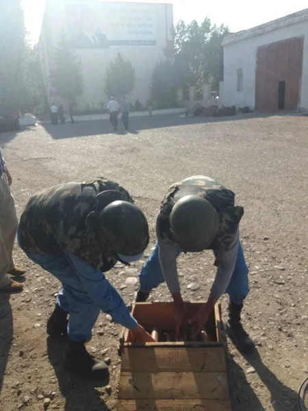 Bakıda 21 tüstü qumbarası tapılıb