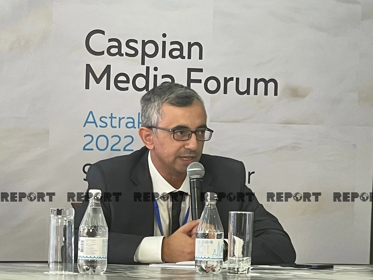 Fuad Hüseynəliyev: Feyklərlə mübarizənin tək yolu dəqiq informasiya yaymaqdır