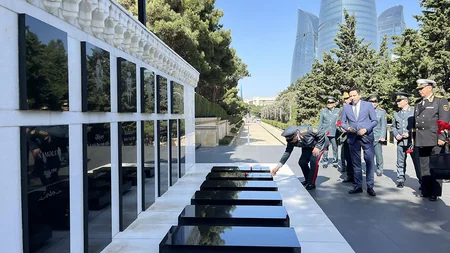 Azerbaijan, Kazakhstan mull prospects for development of military cooperation