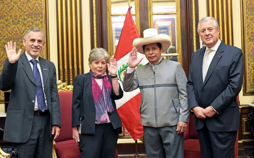 Peruda noyabr ayında iki nazir istefa verib