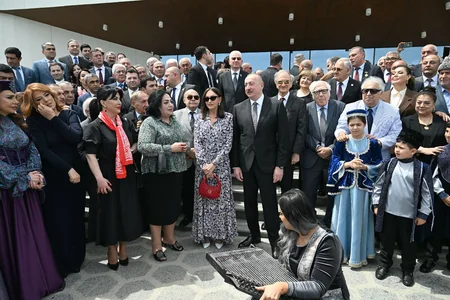 İlham Əliyev və Mehriban Əliyeva Ağdam Muğam Mərkəzinin açılışında iştirak ediblər - YENİLƏNİB-3