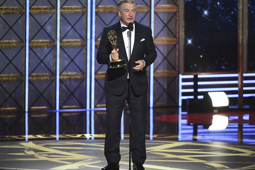 Amerikalı aktyor Donald Trampa etdiyi parodiyaya görə Emmi mükafatına layiq görülüb