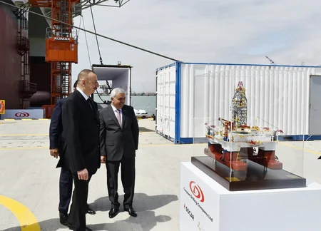 Prezident İlham Əliyev Heydər Əliyev adına yarımdalma qazma qurğusunun açılışında iştirak edib - YENİLƏNİB