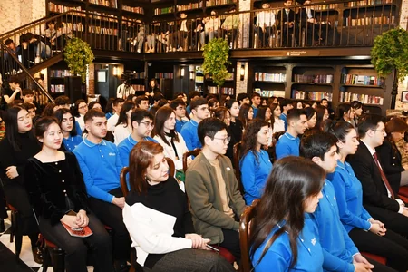 Vətən müharibəsinə həsr olunmuş kitab Çin dilində nəşr edilib