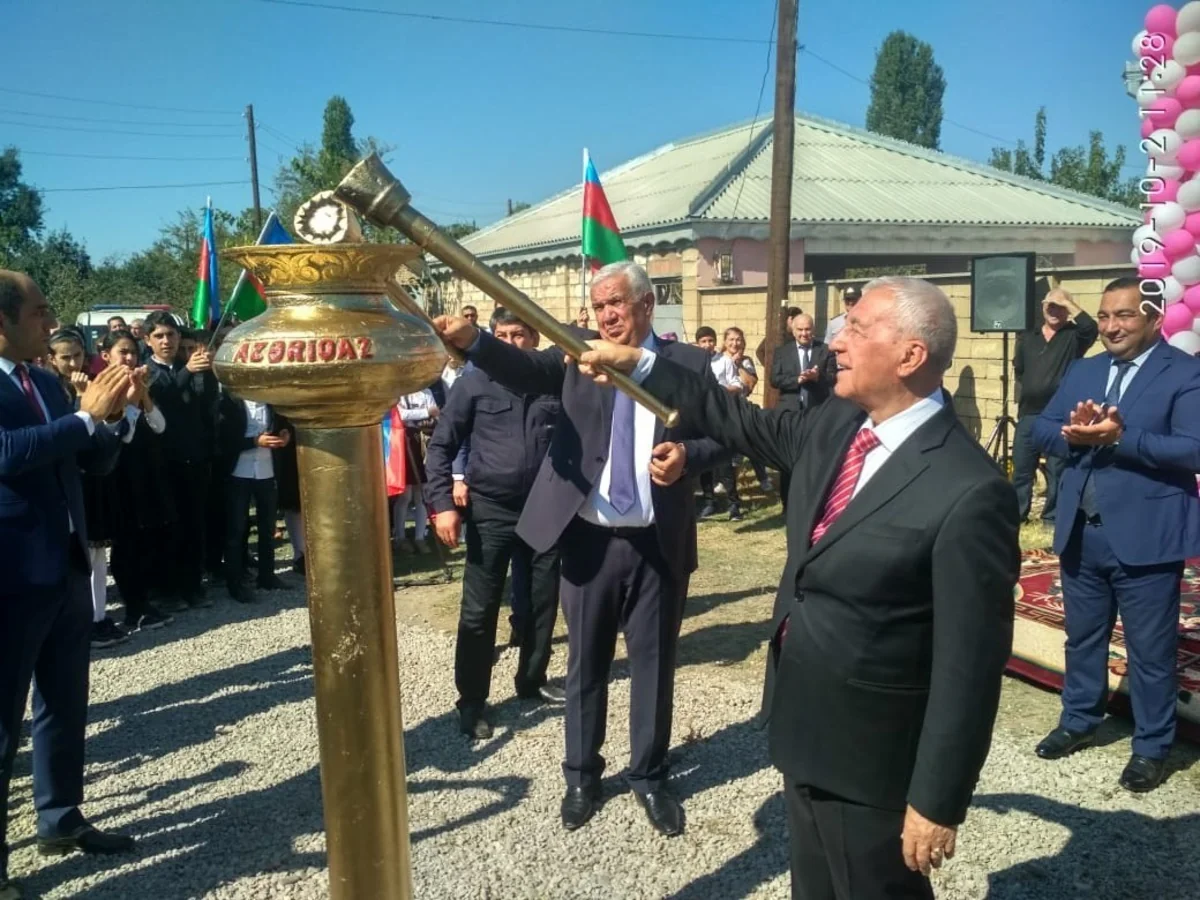 Xaçmazda üç kəndə təbii qaz verilib