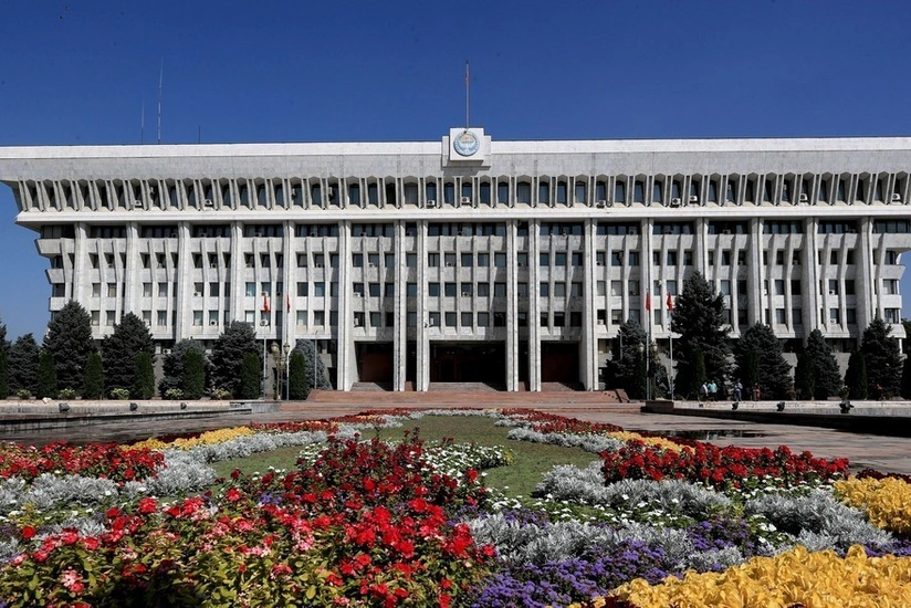 Qırğızıstan parlamentinin binası dezinfeksiya ediləcək