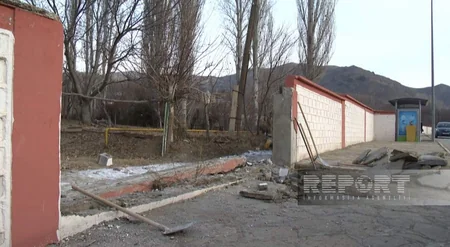 Şahbuzun Kolanı kəndində 2 kilometrlik hasar sökülür