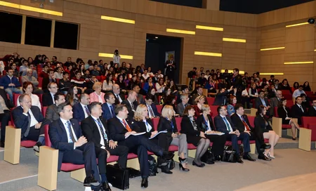Xorvatiya prezidenti “ADA” Universitetində tələbələr qarşısında mühazirə ilə çıxış edib