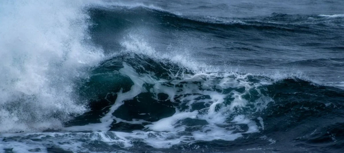 Powerful earthquake hits off Indonesia coasts