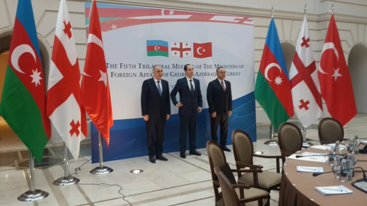 Tbilisidə Azərbaycan, Türkiyə və Gürcüstan XİN başçılarının görüşü keçirilir - FOTO