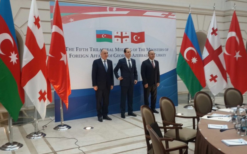 Tbilisidə Azərbaycan, Türkiyə və Gürcüstan XİN başçılarının görüşü keçirilir - FOTO