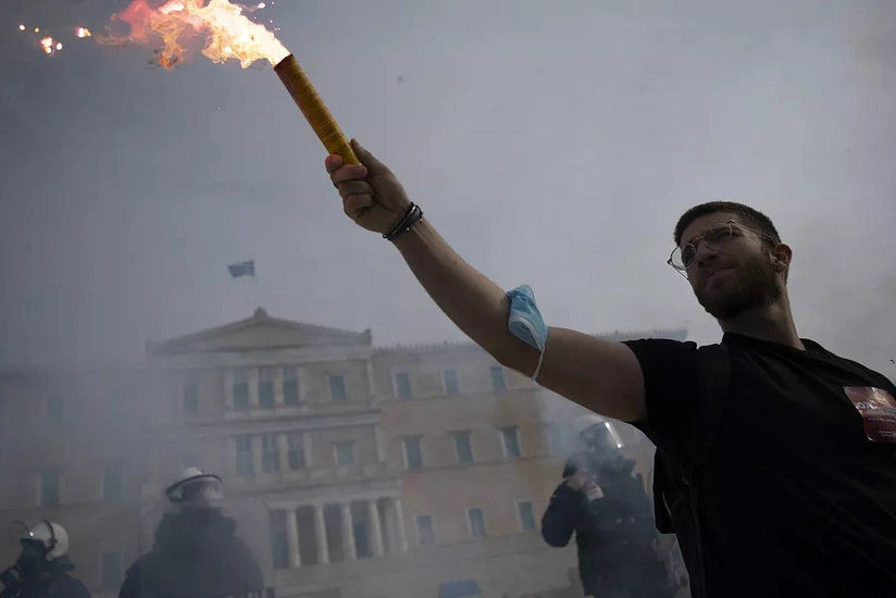 Greek students protest government plan for private universities