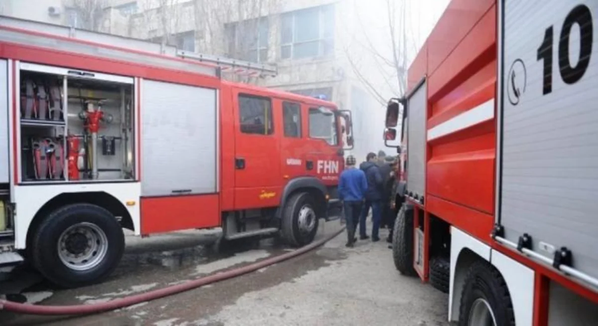 Bakıda çoxmərtəbəli yaşayış binasında yanğın olub