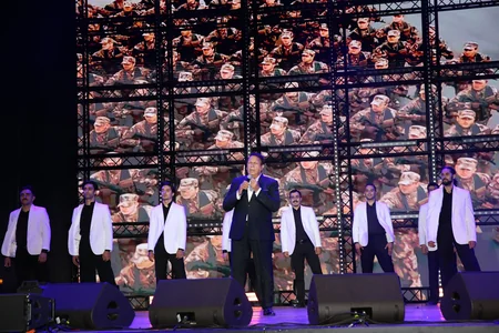 Heydər Əliyev Mərkəzinin parkında Milli Qurtuluş Gününə həsr olunan konsert keçirilib