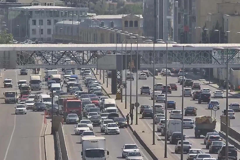 Bakıda qəza baş verib, sıxlıq yaranıb