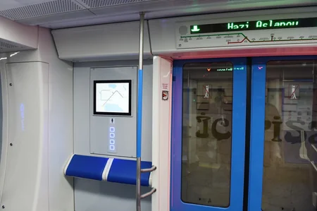 Prezident İlham Əliyev paytaxta gətirilən yeni metro qatarlarında yaradılan şəraitlə tanış olub - YENİLƏNİB