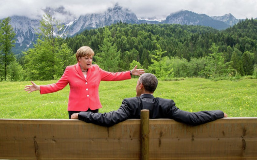 Angela Merkel və Barak Obama Ukraynadakı vəziyyəti müzakirə ediblər