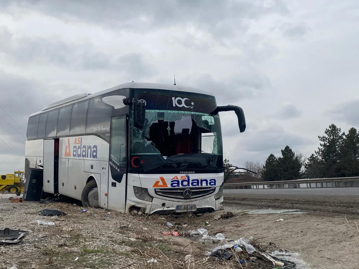 В Анкаре произошло серьезное ДТП, есть пострадавшие