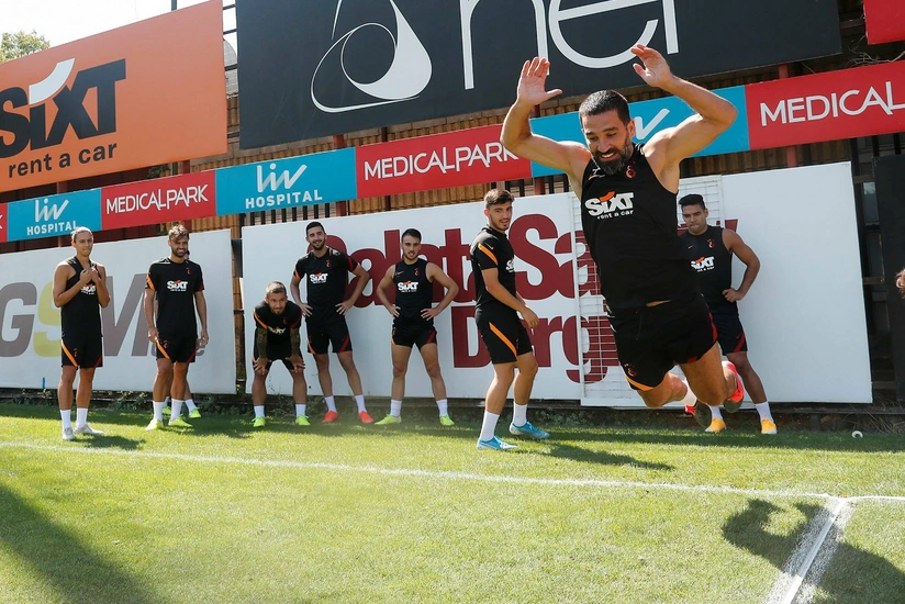 Qalatasaray Bakıya gətirmədiyi futbolçunu göndərmək istəyir