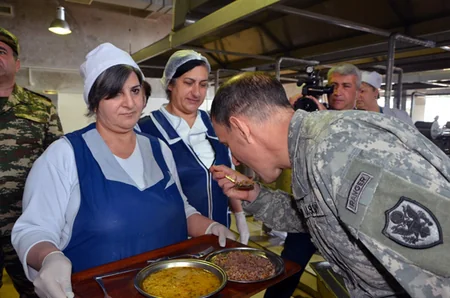 ​Azərbaycandakı xarici ölkələrin hərbi attaşeləri hərbi hissəni ziyarət ediblər