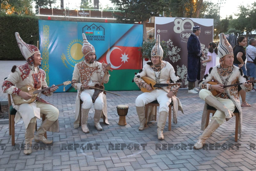 Qazaxıstanın folklor ansamblı Bakıda çıxış edib