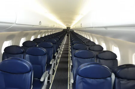 Prezident İlham Əliyev “Buta Airways” aviaşirkətinin Bakıya gətirilən ilk “Embraer 190” təyyarəsi ilə tanış olub