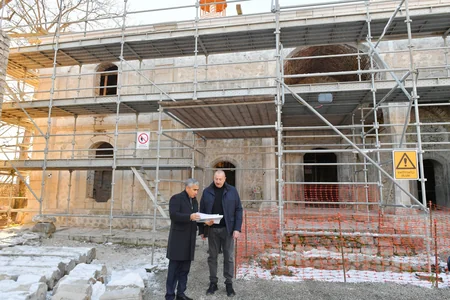 Prezident Şuşada Aşağı Gövhər Ağa məscidində aparılan bərpa işləri ilə tanış olub - YENİLƏNİB