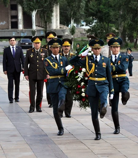Azerbaijan, Kyrgyz Republic discuss military cooperation development