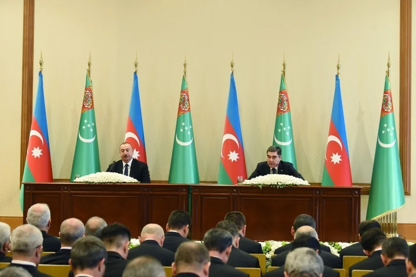 Azerbaijani, Turkmen presidents make press statements