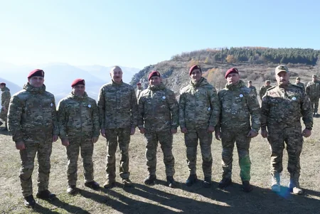 Ali Baş Komandan İlham Əliyev Şuşada hərbçilər qarşısında çıxış edib