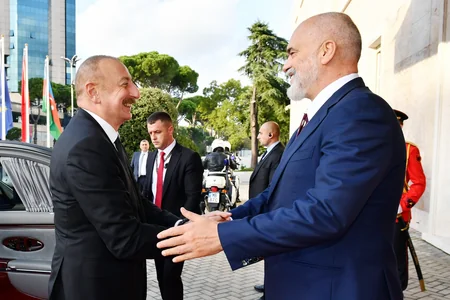 Prezident İlham Əliyevin Albaniyanın Baş naziri ilə təkbətək görüşü olub - YENİLƏNİB