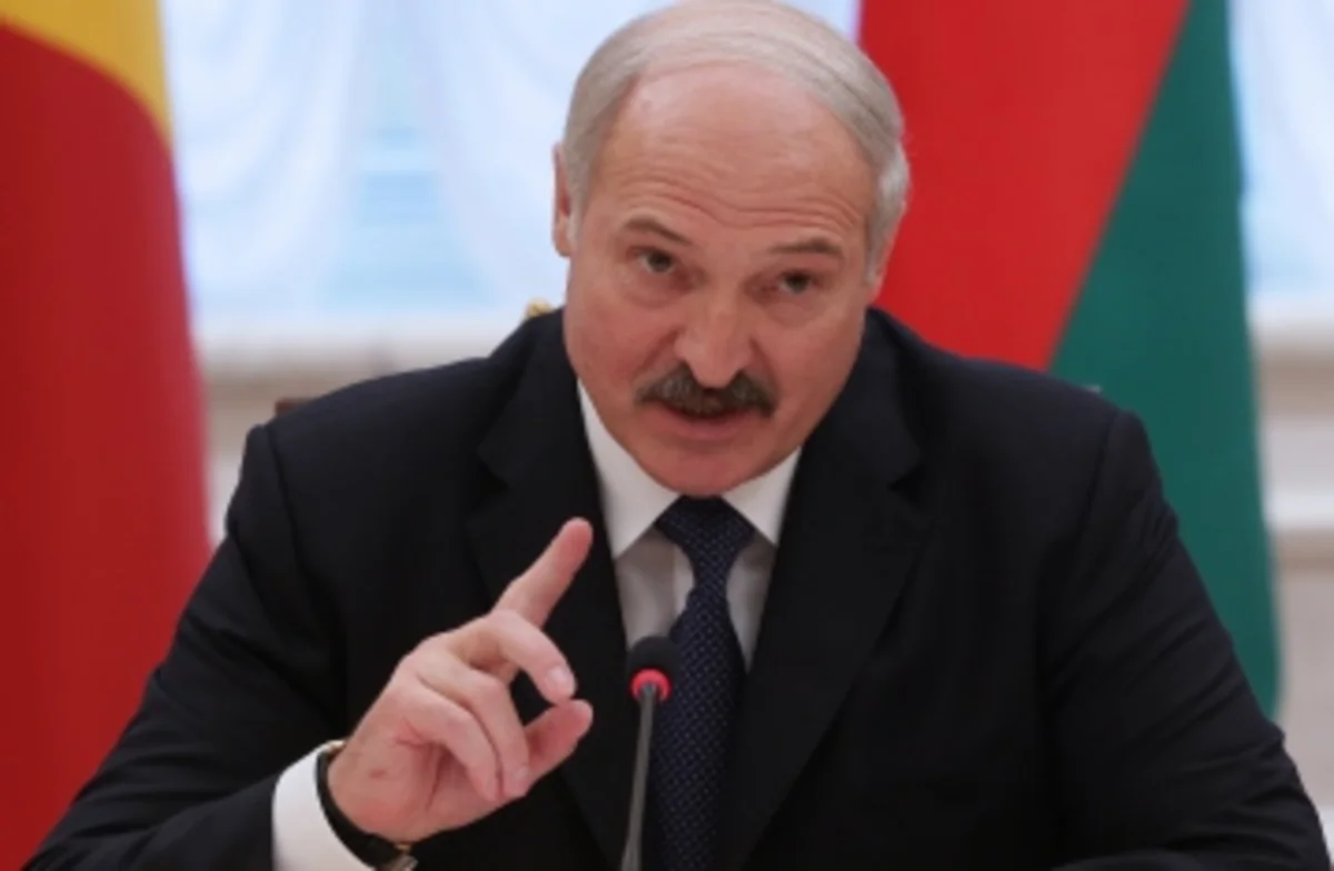 Лукашенко пообещал защитить белорусский народ от унижений
