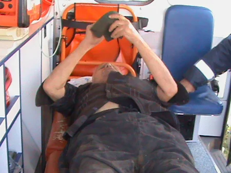 ​FHN əməkdaşları su quyusuna düşmüş şəxsi xilas edib - FOTO - YENİLƏNİB