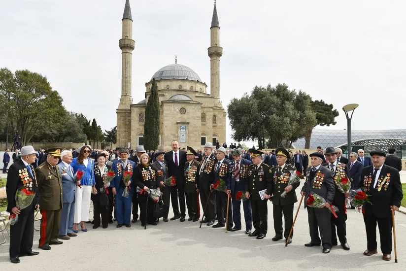 President Ilham Aliyev attended ceremony to mark May 9 - Victory Day in Baku - UPDATED