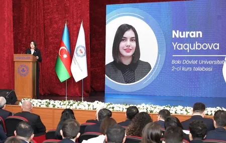 Bir qrup tələbəyə adlı təqaüd verilib