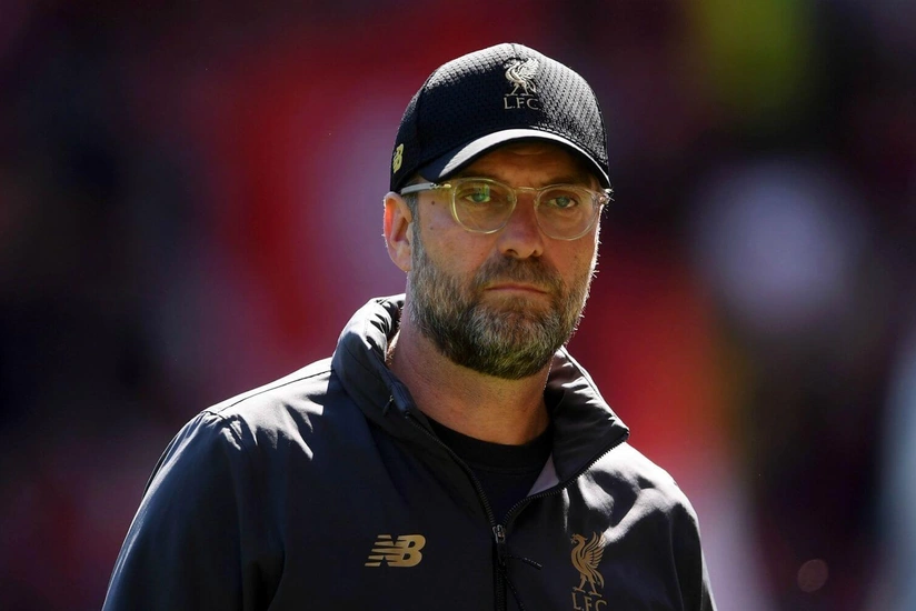 Klopp futbolçularını sosial şəbəkələrdən imtina etməyə çağırdı