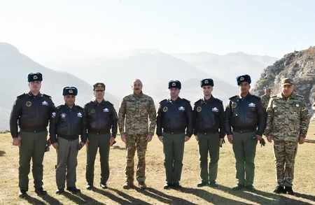 Ali Baş Komandan İlham Əliyev Şuşada hərbçilər qarşısında çıxış edib